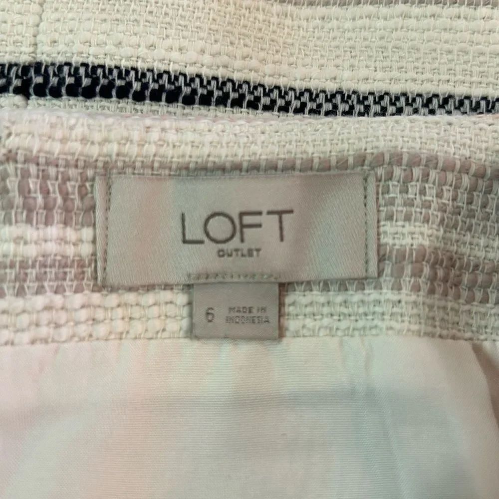 LOFT outlet skirt  - Picture 3 of 4